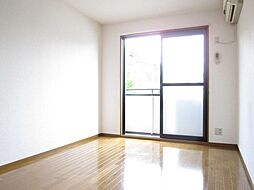 ストークコート 2階1LDKのリビング/ダイニング