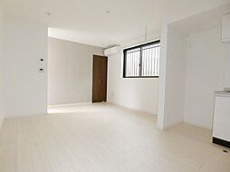 ＲＥＶＥ拝島 1階ワンルームのリビング/ダイニング