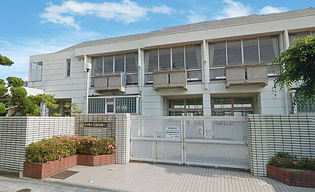 石海幼稚園 約1180m(徒歩15分)