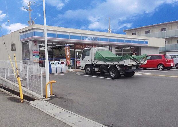 ローソン姫路南条店　約510ｍ（徒歩7分）