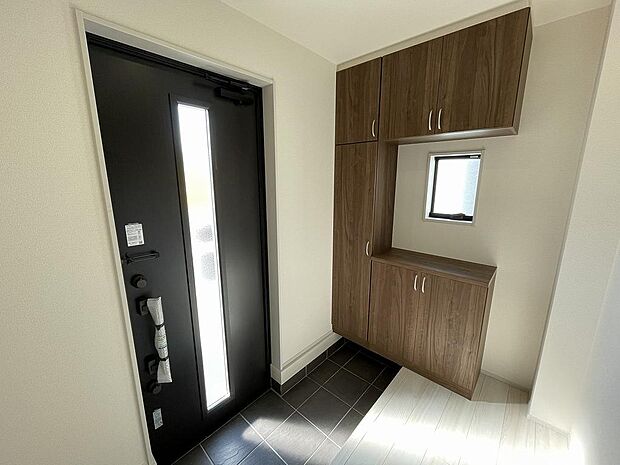 玄関周りがスッキリとお片付け可能。