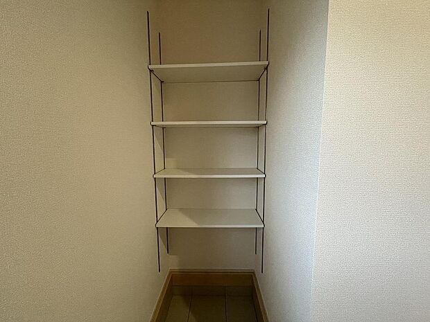 玄関収納(同社施工例)