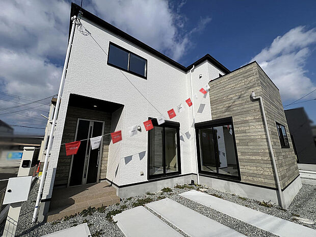 並列2台駐車可能。