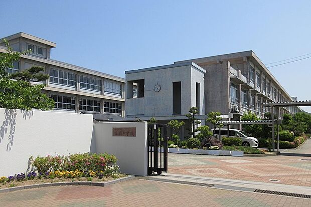 姫路市立広嶺中学校　約1940ｍ