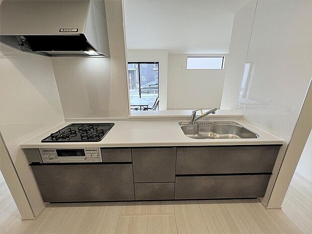 システムキッチンだから家事がスムーズに。お手入れもラクラク。