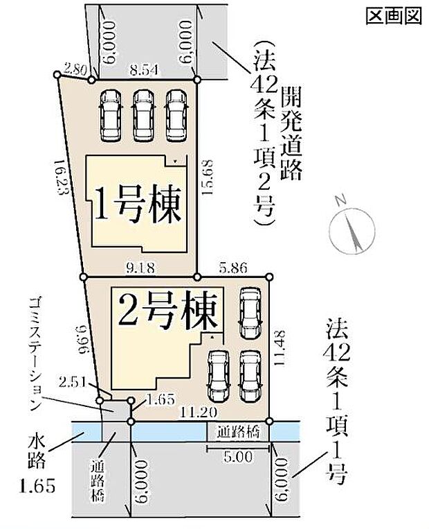 2号棟。並列3台駐車可能です。
