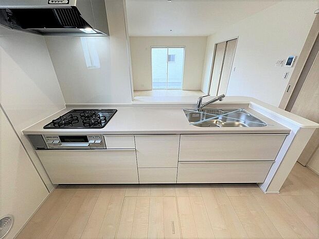 システムキッチンだから家事がスムーズに。お手入れもラクラク。