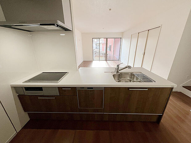 システムキッチンだから家事がスムーズに。お手入れもラクラク。