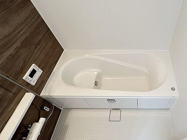 2色で貼り分けられたパネルが高級感があります。