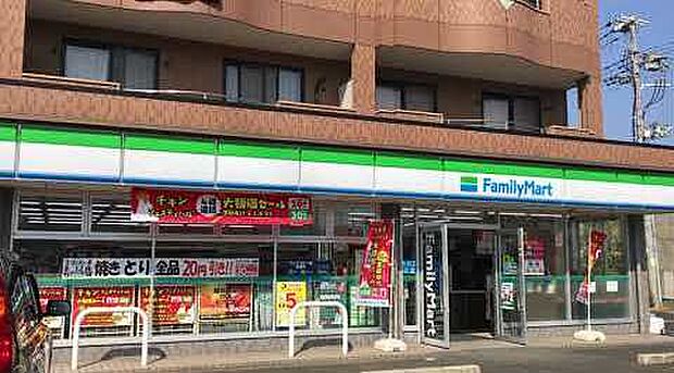 ファミリーマート姫路夢前橋南店   約380m（徒歩5分）