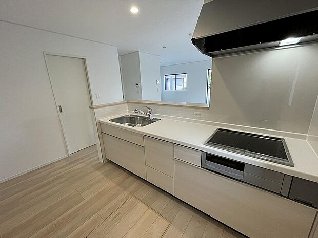 カウンターキッチンなので、家族と会話しながらお料理が楽しめます。