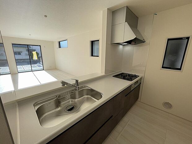 カウンターキッチンなので、家族と会話しながらお料理が楽しめます。