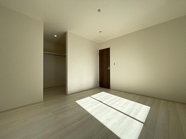 WIC付きで、室内スッキリ片付きます。