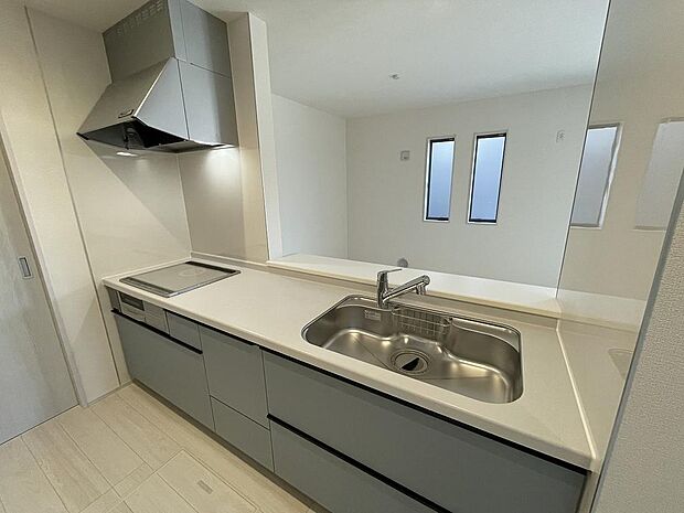 カウンターキッチンなので、家族と会話しながらお料理が楽しめます。