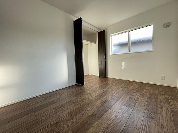 6帖 クローゼット付きで、室内スッキリ片付きます。