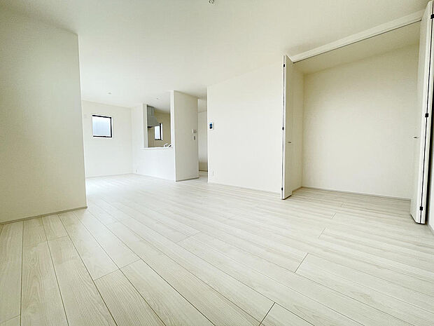 18.5帖のLDK。家族でゆっくり過ごせます。