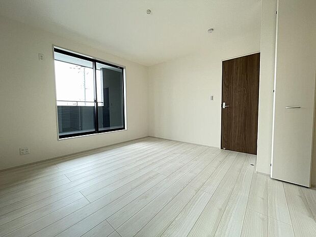 WIC付きで、室内スッキリ片付きます。