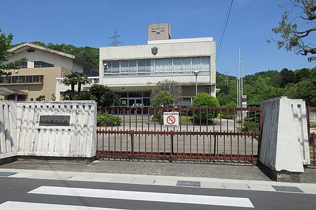 大白書中学校 約1670m