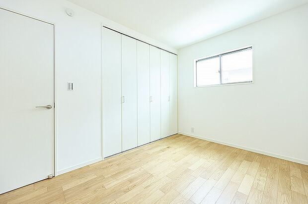 各部屋に収納があるので、各配置の自由度も高まり、お部屋を広く使えます。