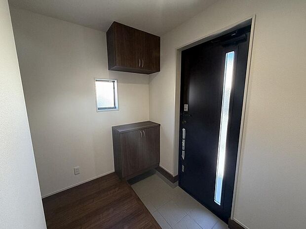 玄関(同社施工例)