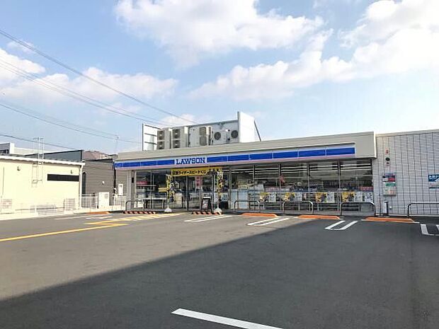 ローソン姫路伊伝居店 約300m(徒歩4分)