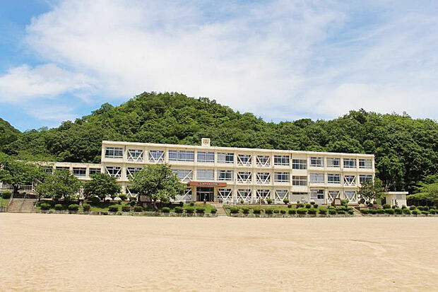 たつの市立新宮中学校 約2600m