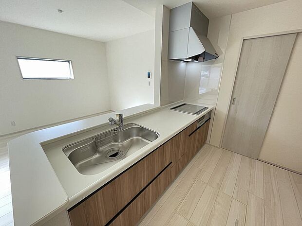 カウンターキッチンなので、家族と会話しながらお料理が楽しめます。