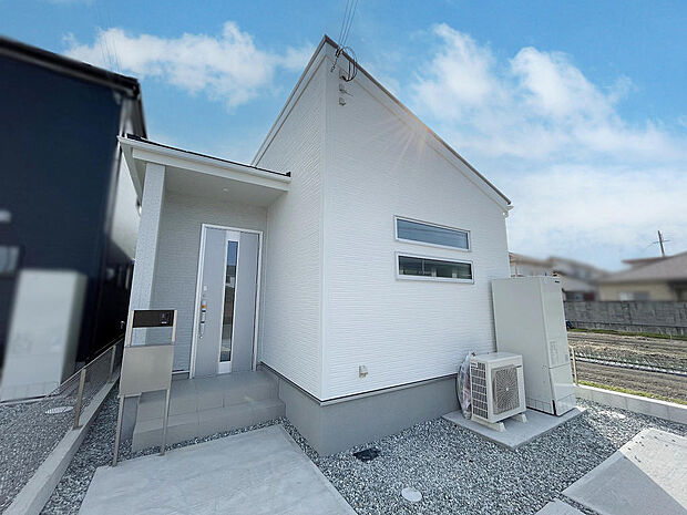 マルアイ広畑店は徒歩6分と、お買い物に便利な住環境。お気軽にお問い合わせください。