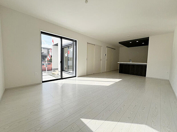 リビング（同社施工例）