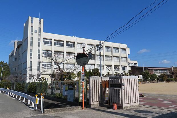 大津茂小学校 約950m(徒歩12分)