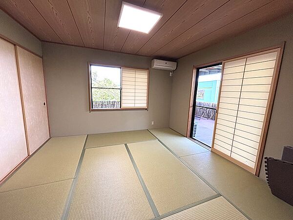 1階寛ぎの和室8畳です。