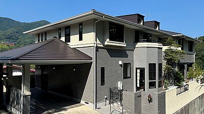 外観:【外観】9SLDK+LDKの大型二世帯住宅のご紹介です。 外観:【外観】9SLDK+LDKの大型二世帯住宅のご紹介です。