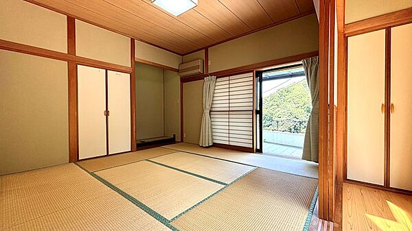 【和室】広縁、テラスへアクセス可能です。