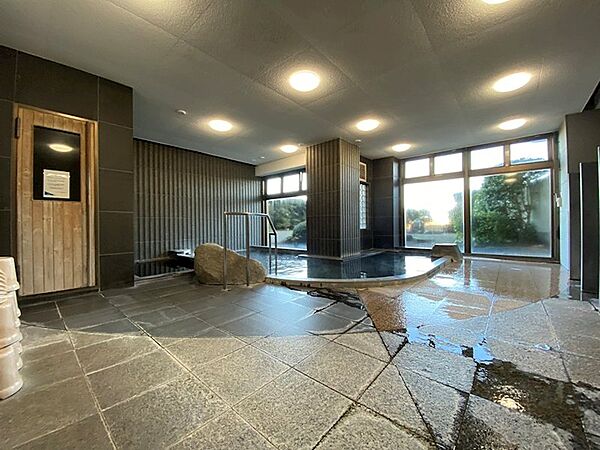 【大浴場】井戸水を使用した大浴場はご好評です。