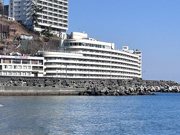 【ファサード】これ以上無い相模湾最前列の立地。