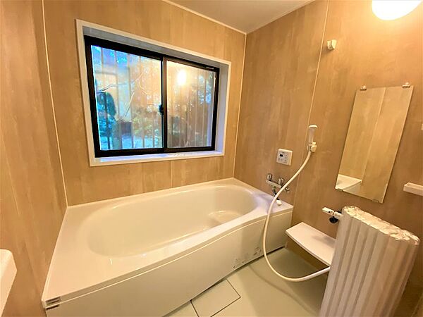 【Bathroom2】1軒に2つの浴室を完備。こちらも温泉利用可能です。