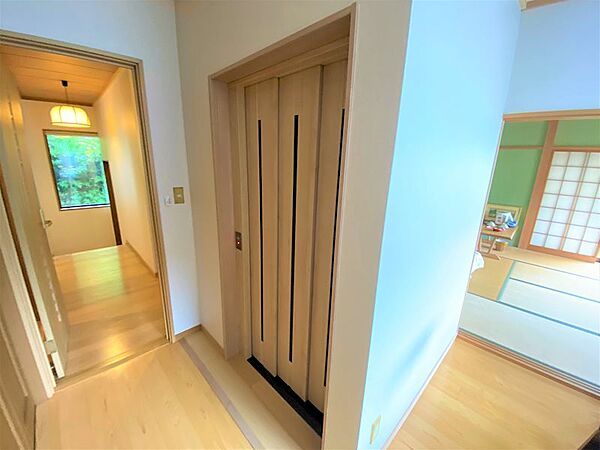 【Home-elevatar】1階2階の行き来がスムーズとなります。