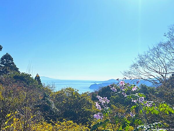 【周辺】別荘として訪れるたびに心身をリセットでき、定住すれば自然と調和した穏やかな暮らしが叶います。