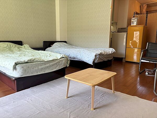 【室内】室内は温もりを感じるフローリング仕上げ。明るく清潔感のある住まいを演出します。