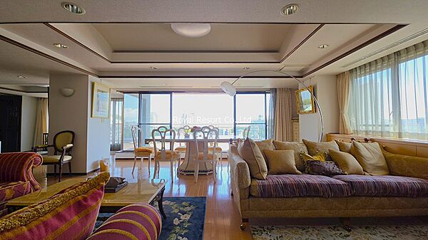 リビング/ダイニングを拡大表示