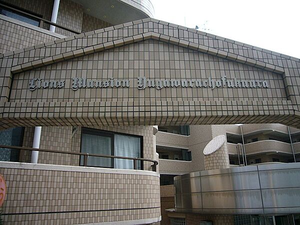 こちらが正面玄関エントランスです。