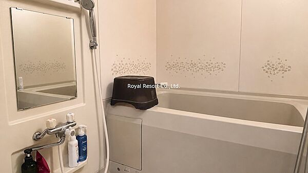 【UB】温泉大浴場を利用されていたため、住戸内の浴室は使用頻度が少なく、比較的良好な状態が保たれています。