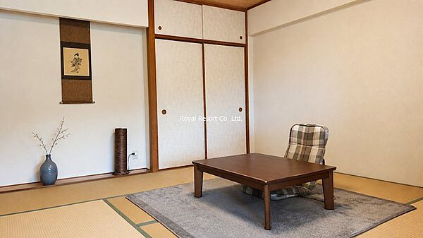 【和室】寛ぎのスペースとしてはもちろん、来客時の客間や寝室としても活用できます。