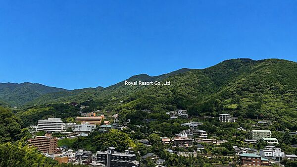 【眺望】雄大な山々の景色、季節ごとに表情を変える山並みも魅力のひとつです。