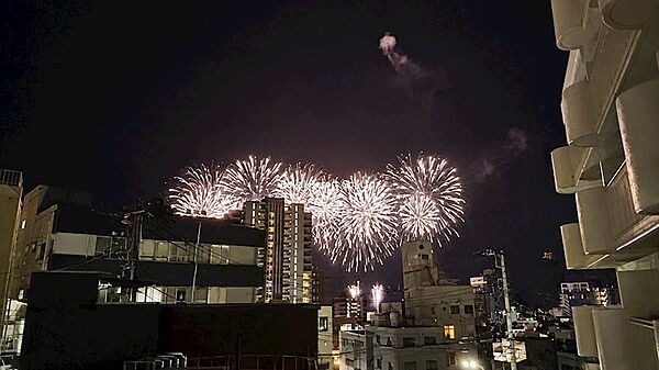 【花火大会】熱海海上花火大会の開催時には、住戸から花火鑑賞が可能です。