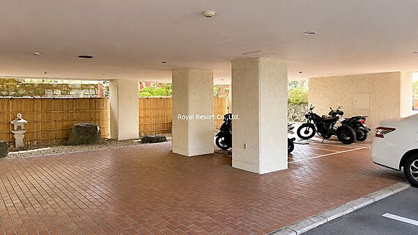 【駐輪場】敷地内には駐輪場が設けられています。利用区画には限りがあり、空きが出にくい状況となっております。