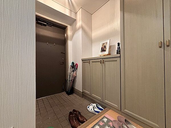 【玄関】シューズボックスがございます。