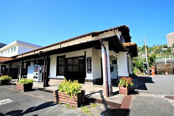 最寄駅：最寄駅はJR伊東線「来宮駅」。対象不動産から徒歩11分。下田方面へのアクセスも可能。