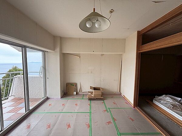 床の張替済み、リフォーム継続中
