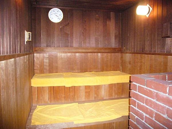 【サウナ】温泉大浴場に併設してサウナが設えております。いつでもととのえます。
